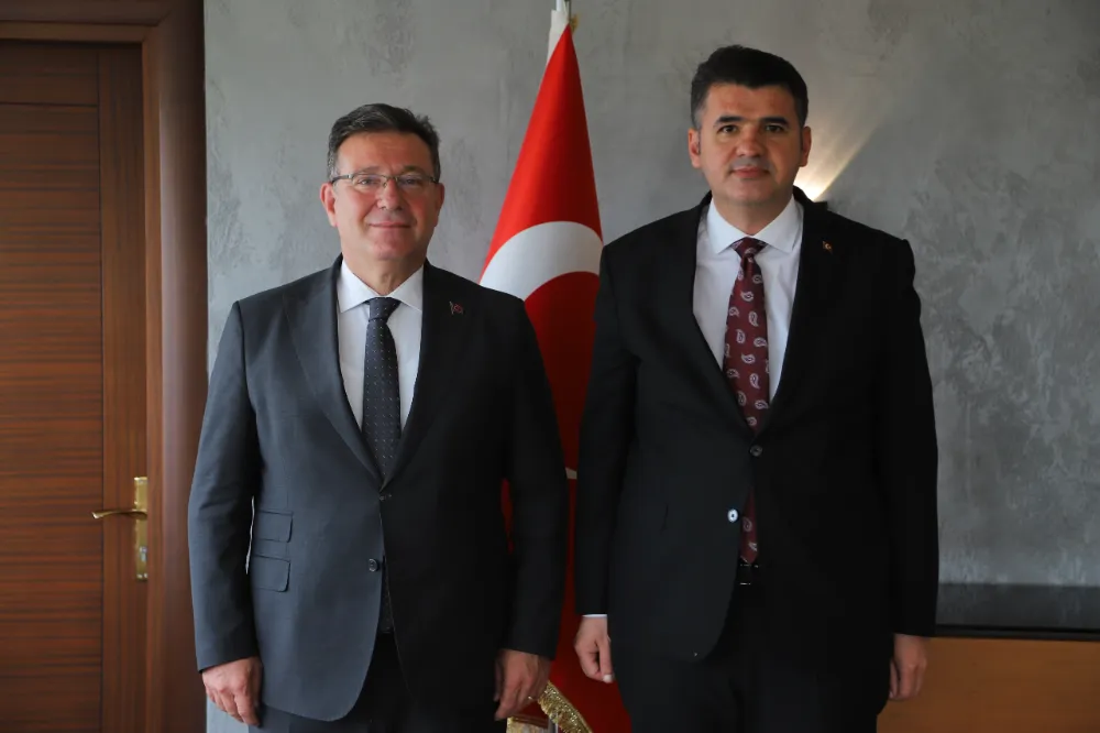 Sarıyer Belediye Başkanı Mustafa Oktay Aksu, Kaymakam Ömer Kalaylı’yı ziyaret etti 