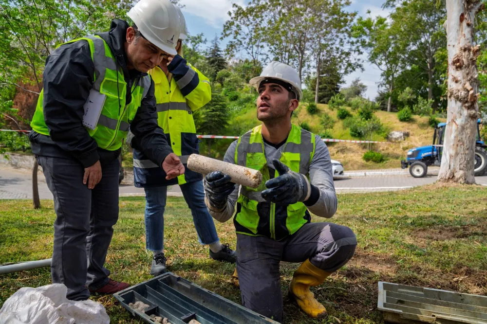 İzmir’de deprem ve heyelan riski araştırılıyor