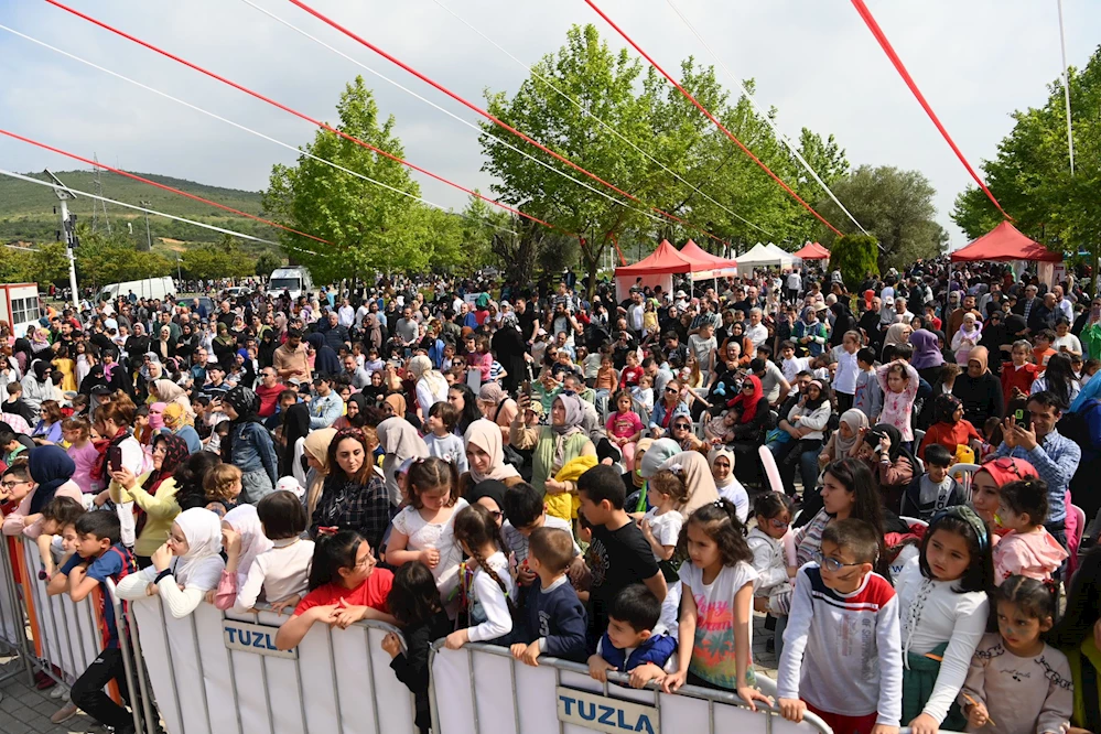 TUZLA’DAKİ BAHAR FESTİVALİNE BİNLERCE İSTANBULLU AKIN ETTİ